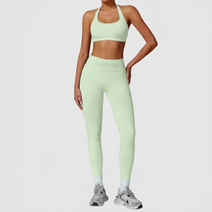 Set Yoga Donna 0302+0307: Top Halter e Leggings per Palestra, Fitness, Allenamento - Abbigliamento Sportivo Seamless - Product Image 3