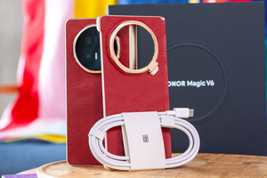 Honor Magic V6 Global, Pantalla OLED de 7.95 Pulgadas y 120 Hz, SD 8 Elite Gen 5, Cámara de 50 MP, Batería de 6660 mAh, Resistente al Agua IP68/IP69, <span class=keywords><strong>Teléfono</strong></span> Inteligente Plegable 5G - Product Image 3