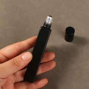 Botella de Vidrio Rectangular Negra de 10 ml con Rodillo, Acabado Mate, Envase con Rodillo para Aceites Esenciales para el Cuidado Personal - Product Image 4