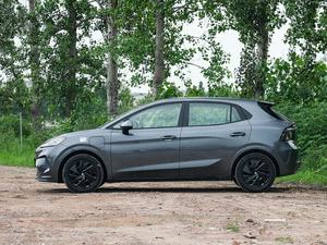 รถยนต์ใหม่ MG4 437 รุ่น Sui Xin Edition R16 <span class=keywords><strong>EV</strong></span> ปี 2026 ขับเคลื่อน 2 ล้อ แบบ FWD เหมาะสำหรับผู้ใหญ่ ราคาถูกและขายดี - Product Image 3