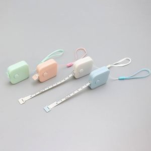 Cinta Métrica Retráctil Multiusos con Llavero, 1.5M, Regla de PVC Suave, Multicolor, Impresión UV, para Manualidades y Medición en el Hogar - Product Image 3