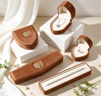 Boîte à bijoux de luxe en daim pour bagues, colliers et bracelets, avec logo personnalisé, idéale pour cadeau de mariage