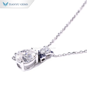 Tianyu Gems Collier pendentif en forme de chat en diamant Moissanite en or pur - Product Image 3