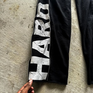 Pantalons de survêtement sportifs surdimensionnés en coton de haute qualité pour hommes, avec impression de logo personnalisé et fermeture éclair latérale, style streetwear - Product Image 5