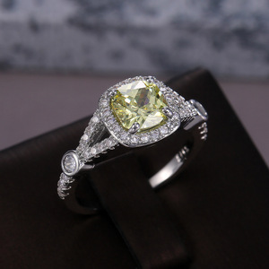 Elegante anello scintillante per donna, gioielli alla moda da indossare sulle dita - Product Image 1