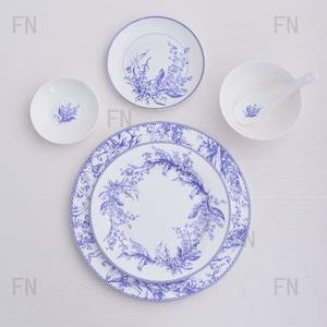 Venta caliente azul europeo estampado 32 piezas Juego de cena de porcelana boda plato de cena de cerámica adecuado para el hogar y restaurantes - Product Image 5