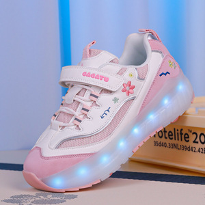 Chaussures à roulettes lumineuses pour enfants Gaoqiyu, en mesh, avec roues en plastique à surface souple pour enfants - Product Image 2