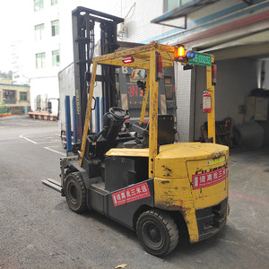 Montacargas Eléctrico Hyster de 2.5 Toneladas, Mástil de Tres Etapas, Tracción Trasera, Usado, con Contrapeso - Product Image 1