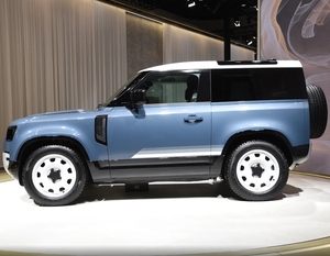 Range Rover <span class=keywords><strong>Evoque</strong></span> L: Système FWD intelligent avancé, freinage précis par vectorisation du couple, garde au sol 200-250 au meilleur prix - Product Image 3