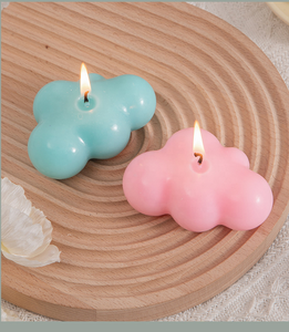 Bougies parfumées en cire de soja, pot en forme de nuage pour cadeau d'anniversaire saint-valentin - Product Image 1