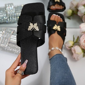 2025 Summer Winter Fashion Trend Outdoor Beach for Lightweight & Comfortable Simple Design outdoor <b>slippers</b> - Product Image 4