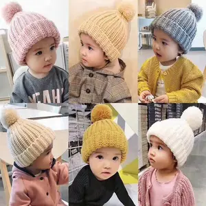 Topi rajut bayi topi rajut musim gugur musim dingin logo kustom topi Beanie pom rajutan bayi imut anak-anak Wool desainer