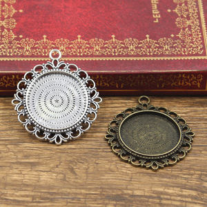 <span class=keywords><strong>25mm</strong></span> 내부 크기 골동품 실버 청동 도금 라운드 레이스 패션 스타일 카보 숑베이스 설정 참 펜던트 빈 트레이 - Product Image 1