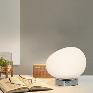 Lámpara de Mesa Creativa Italiana con Forma de Huevo de Ganso LED para Decoración de Sala de Estar, Dormitorio y Oficina con Diseño de Guijarros - Product Image 5