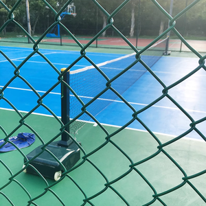 รั้วสนามกีฬา รั้วสนามหญ้า รั้วความปลอดภัยสูง ดูแลง่าย วัสดุเคลือบพีวีซีชุบสังกะสี แบบฝัง - Product Image 1