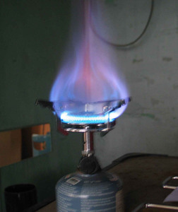 Fornello a Gas da campeggio prezzo di fabbrica Standard fornello a Gas butano attrezzatura portatile all'aperto per campeggio manuale senza scudo antivento - Product Image 4