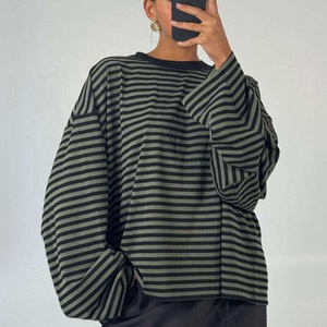 T-shirt décontracté surdimensionné à col rond rayé et blocs de couleur pour femme, coupe ample, épaules tombantes, style streetwear - Product Image 1
