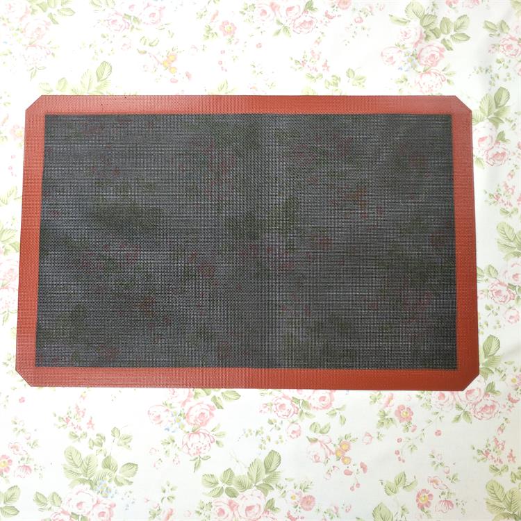 57x37cm
