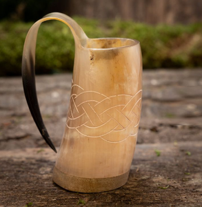Viking chope à corne pour bière hydromel tasse à corne à boire médiévale sur mesure avec poignée à prix abordable - Product Image 1