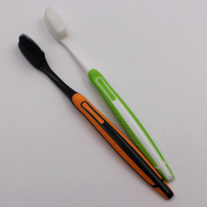 Cepillo de Dientes Manual Personalizado con Cerdas Suaves y Cabeza Pequeña para Adultos, 18.7 cm de Largo, Diseño de Alta Calidad - Product Image 4