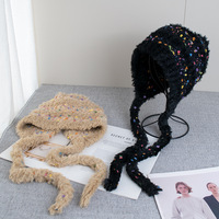 Gorro de invierno de piel sintética afelpada con orejeras y lazos trenzados para mujer, con confeti de colores, ideal para clima frío, venta al por mayor.