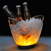 Vente en gros Boîte de nuit 2L Transparent Acrylique Plastique Bière Vin champagne Bouteille Service Seau à Glace avec Lumière Led