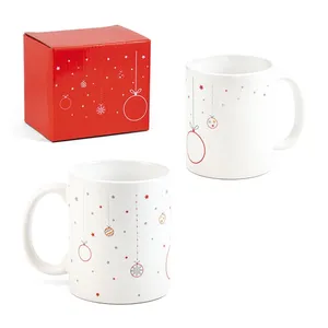 Mug de Noël en céramique, merchandising personnalisé - Product Image 1