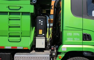 Camión Volquete SINOTRUCK X3000 6X4, 351-450hp, Diésel Euro 5, Trabajo Pesado, Transporte de Lodo para Construcción Urbana - Product Image 6