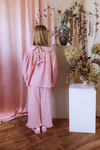 Ensemble Printemps-Été pour Filles : Blouse Rose à Carreaux Manches Longues avec Nœud Papillon et Pantalon à Volants - Product Image 3