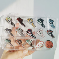 En gros, ensemble de broches de sport en émail souple et badges à revers personnalisés avec logo de maillot de basketball et de football, pour les fans