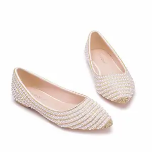 รองเท้าแต่งงานส้นเตี้ยประดับพลอยเทียมสีขาวเงินของผู้หญิง,รองเท้าส้นเตี้ยลำลองทรงหัวแหลมขนาดใหญ่พิเศษสำหรับเจ้าสาว