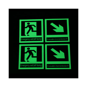 Ruban adhésif photoluminescent écologique pour marquage de signalisation de sortie de secours et bordure de marche de chemin d'évacuation en basse luminosité - Product Image 1