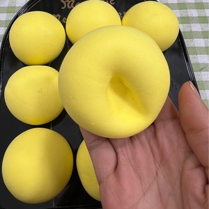 Jouet en forme de petit pain vapeur et de pain à la crème, 7 cm, doux et collant, à rebond lent, en matériau PU, best-seller TikTok sur Xiaohongshu - Product Image 3