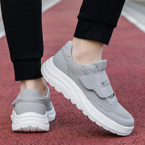 Zapatos para Caminar de Moda para Hombres y Mujeres Mayores, Ajuste Amplio, Antideslizantes, con Amortiguación de Impactos y Suela Suave - Product Image 5