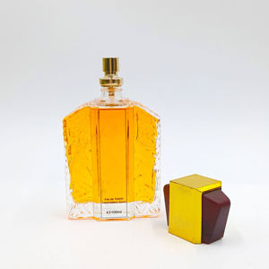 Aceites de Perfume Árabes Amaderados de Lujo de 100 ml para Hombre, Fragancia Duradera, Venta al por Mayor desde Dubái - Product Image 3