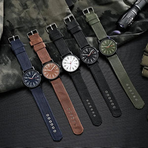Le plus récent pas cher logo personnalisé Design <span class=keywords><strong>Textile</strong></span> vert marine Nylon tressé <span class=keywords><strong>Bracelet</strong></span> 40mm Quartz Sport lumineux <span class=keywords><strong>Montre</strong></span> pour hommes - Product Image 3