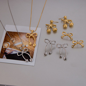 ชุดเครื่องประดับเชอร์รี่โบว์น็อต สร้อยคอ ต่างหู สแตนเลส ของขวัญแฟชั่นสำหรับผู้หญิง - Product Image 2