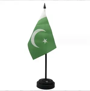 Petit drapeau de bureau en polyester avec drapeau de couleur personnalisé bon marché Mini drapeau de bureau du Pakistan avec base de support