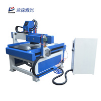 Routeur CNC de petite entreprise pour le travail du bois 2.2kw modèle de système de contrôle Mach3 et DSP de découpe gravée en métal et PVC 3D