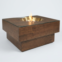 Table basse moderne en bois avec plateau en verre trempé et foyer intégré pour le mobilier et la décoration du salon