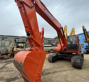 รถขุดตีนตะขาบ Doosan DH220LC-9E มือสองแท้ สภาพดี ขายด่วน - Product Image 3