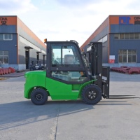 VENTE FLASH Chariot élévateur à fourche diesel contrepoids 3t, hauteur de levage 4,5m, pour la logistique, le chargement et le déchargement de marchandises
