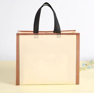 Sac de courses réutilisable en non-tissé avec logo personnalisé et impression, sac cadeau - Product Image 3