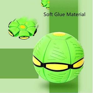 Vendita calda portatile UFO palla giocattolo magico disco volante palla musica leggera per i bambini 5-7 anni fatto in plastica resistente per lo Sport di sfiato - Product Image 4