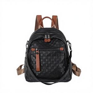 Mochila Pequeña de Cuero Genuino con Múltiples Bolsillos, Protección RFID, Correa con Amortiguación de Aire, Puerto USB, Diseño con Letras, 20L - Product Image 3