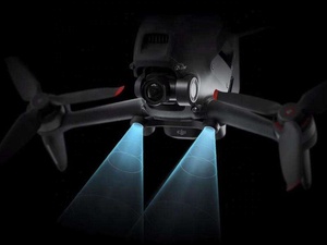 โดรน FPV ควบคุมระยะไกลแบบควอดคอปเตอร์ พร้อมกล้อง 4K UHD ตัวเครื่องพลาสติก พับเก็บได้ มอเตอร์แบบไร้แปรงถ่าน ระยะส่งสัญญาณไกล 10 กม. - Product Image 5