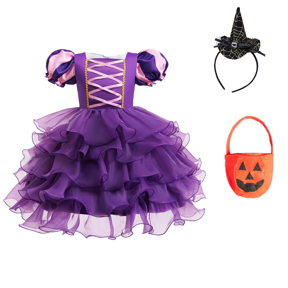 Robe violette, bandeau, sac citrouille