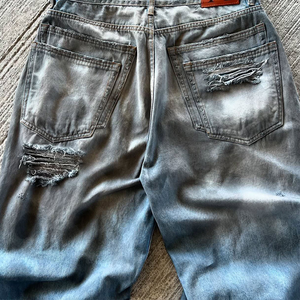 بنطلون جينز رجالي مستقيم بتصميم عتيق مخصص عالي الجودة مع غسيل حجري وتمزقات بأسلوب الشارع العصري - Product Image 4