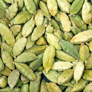Cardamomo Verde Natural Fresco de Gujarat, India, Nueva Temporada, Vainas Verdes Enteras, 100% Puro, para Importadores Globales y Distribuidores de Especias - Product Image 1