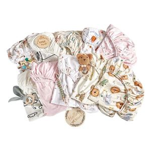 Sábanas Ajustables para Cuna con Diseño de Conejos y Hongos, Cubre Colchón Elástico y Suave para Bebés - Product Image 2